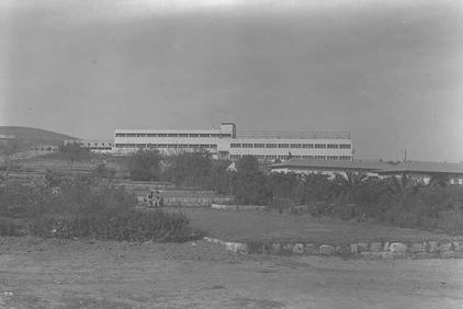 L'école dirigée par haShomer haTsair dans le kibbouts Mishmar haEmek - Photo 30 déc 1938